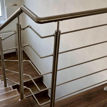 Interiérové nerezové zábradlie - rôzne