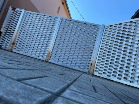 Nerezová prepletaná brána s automatizáciou